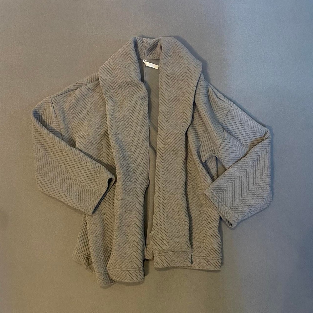Fabletics gray herringbone cardigan in size S